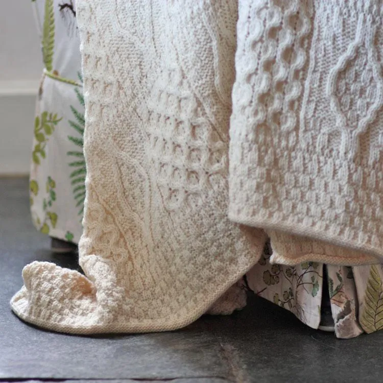 Chunky Aran Knit Throw Ecru