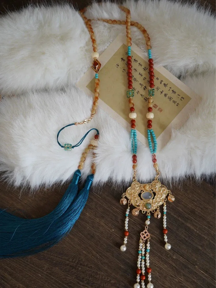 Ge Qu 歌曲 Melody Ming Dynasty Beaded Locket Back Cloud Tassel Necklace