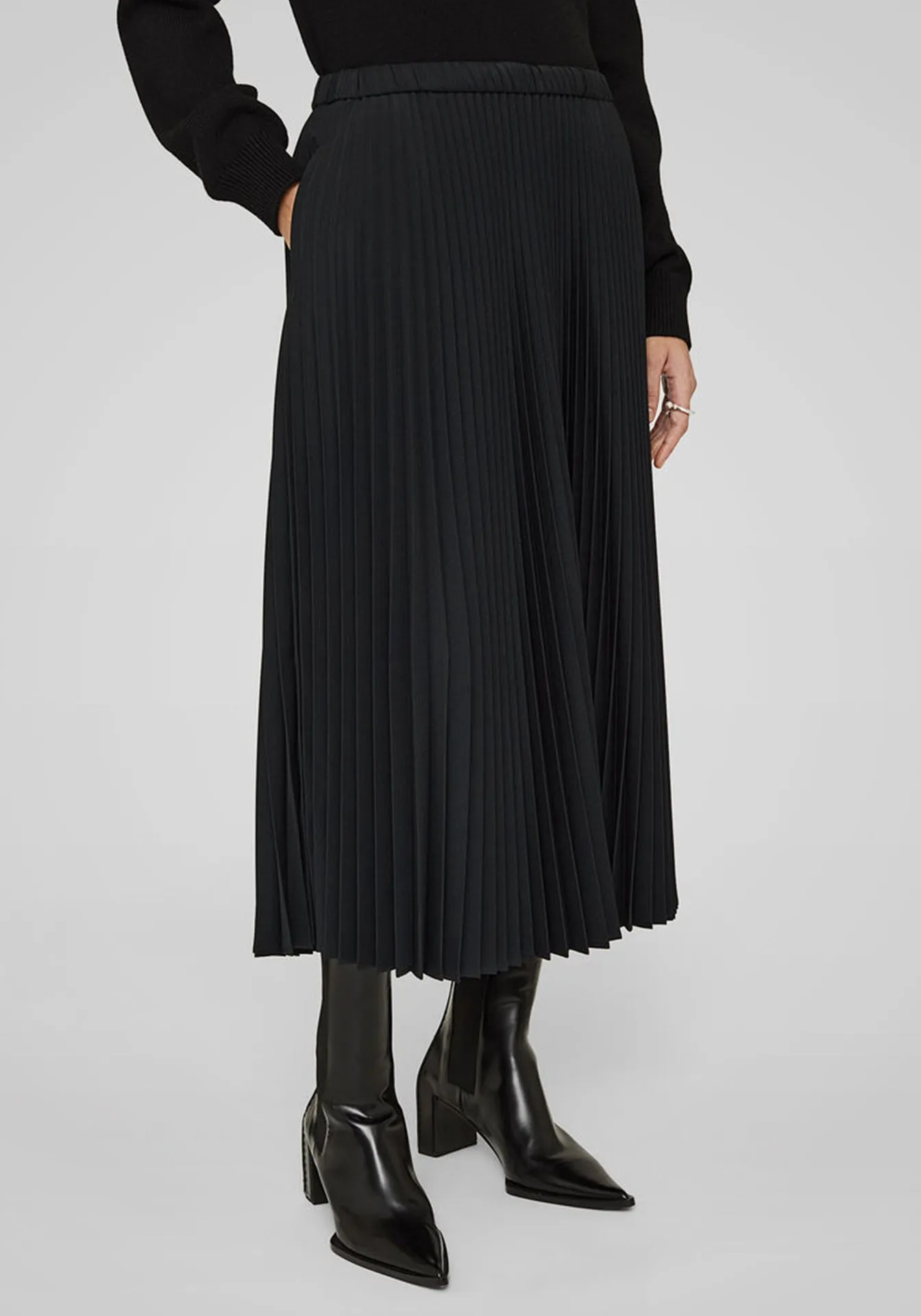 Pleated Skirt