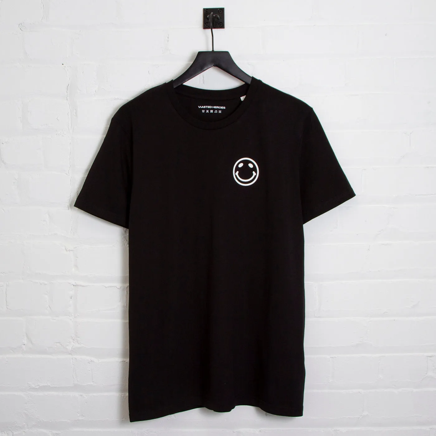 Side Smiley Back - Tshirt - Black